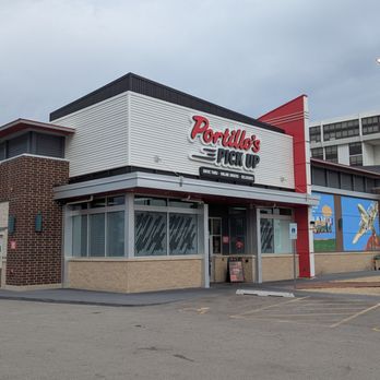Portillo's Pick Up Rosemont - Salad Near Me - Rosemont, Illinois Portillo's Pick Up Rosemont - Salad Near Me - Rosemont, Illinois