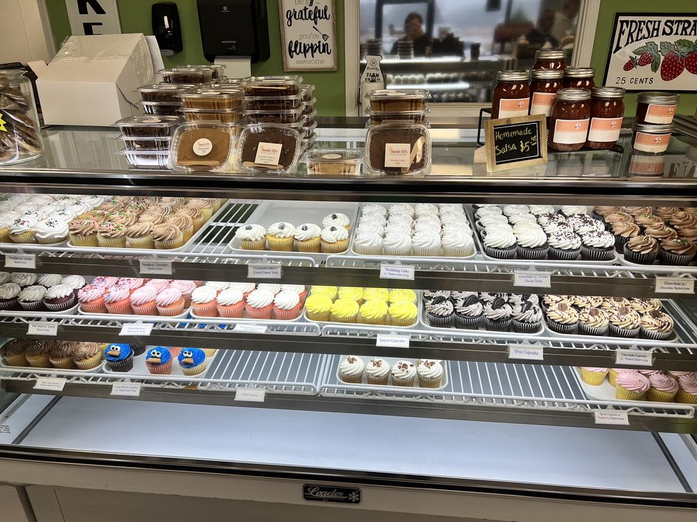 SUSIE Q’S CASSEROLES & CONFECTIONS Updated September 2024 4418 W 7th St, Texarkana, Texas