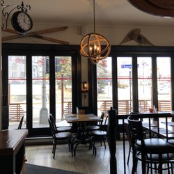 Chez Pineault - Salle à manger