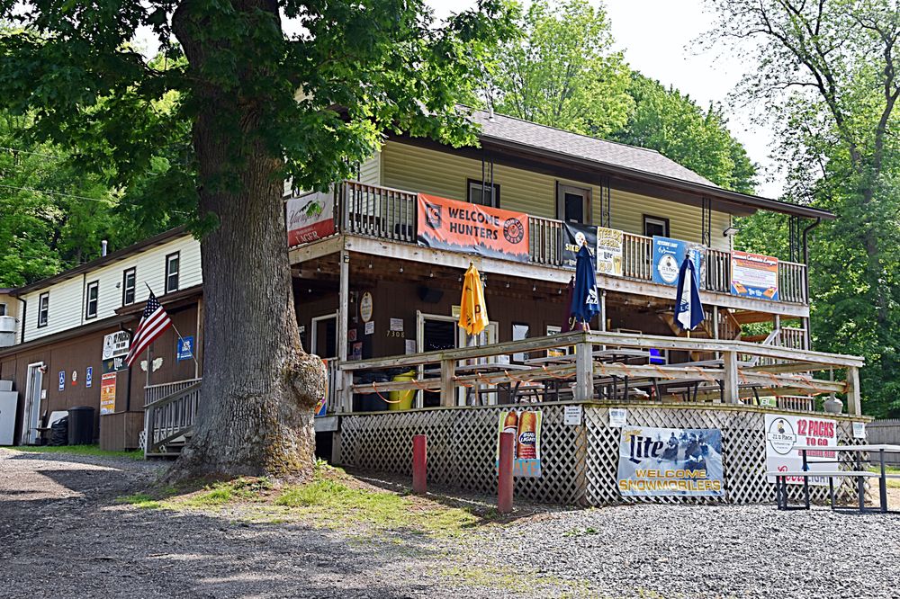 J.I.’S PLACE RESTAURANT & BAR AT SUGAR LAKE HOTEL Updated September