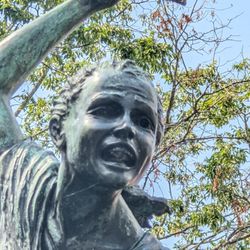 Sybil Ludington Statue - Sybil Ludington Equestrian Statue, Danbury