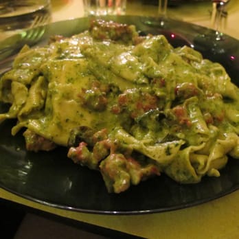L'Osteria dell'Anima - Pappardelle in a creamy parmesan and basil pesto with sausage - Italian Near Me - Paris 11, 75 L'Osteria dell'Anima - Pappardelle in a creamy parmesan and basil pesto with sausage - Italian Near Me - Paris 11, 75