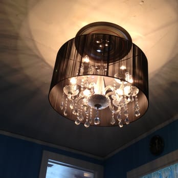 1. Deevine Hair Studio