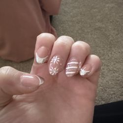 Foxy Nails