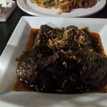 Mandalay Restaurant and Bar - Beef curry $15.95 - Thai Near Me - Niagara Falls, New York Mandalay Restaurant and Bar - Beef curry $15.95 - Thai Near Me - Niagara Falls, New York
