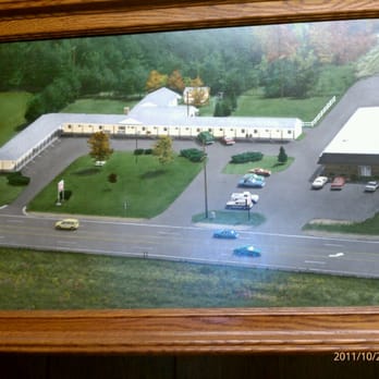 Maple Lane Motel - Old photo of the motel hanging in the office. - Hotels Near Me - Bad Axe, Michigan