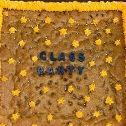 Lexys Bussin Baking - Cookie cake fore my class party!