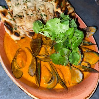 Herringbone Waikiki - Curry mussels - Seafood Near Me - Honolulu, Hawaii