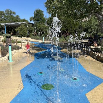 Lakewood Park - River splash pad at 9:30am - Playgrounds Near Me - Leander, Texas