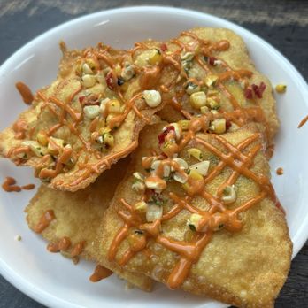 Sonsie - Lobster Rangoon nachos - New American Near Me - Boston, Massachusetts