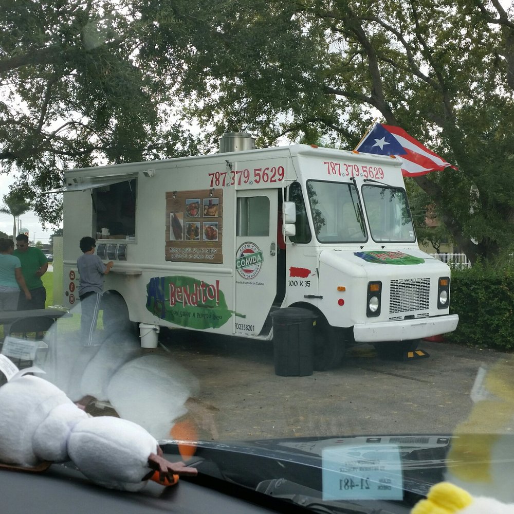 Ay Bendito Con Sabor A Puerto Rico - We got lucky and beat the rush! - Puerto Rican Near Me - Miami, Florida