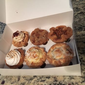 Tiny Pies - Nutella, blueberry, pecan Key lime, coconut cream, peach - Desserts Near Me - Austin, Texas Tiny Pies - Nutella, blueberry, pecan Key lime, coconut cream, peach - Desserts Near Me - Austin, Texas
