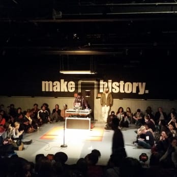Da Poetry Lounge - They renovated the stage area and it's more spacious now so more people can fit in. - Lounges Near Me - Leimert Park, California Da Poetry Lounge - They renovated the stage area and it's more spacious now so more people can fit in. - Lounges Near Me - Leimert Park, California
