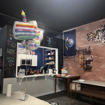 BattleGrounds Fitness - Party/food area with access to kitchen - Gyms Near Me - Front Royal, Virginia