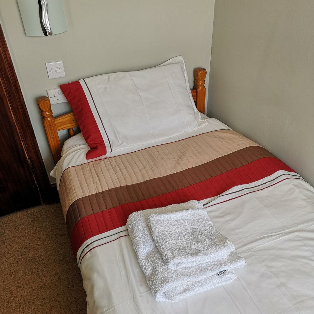 Milber Guest House - Single room. - Guest Houses Near Me - Newquay, CON