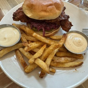 Somerset - Chicken sandwich - American Near Me - Chicago, Illinois Somerset - Chicken sandwich - American Near Me - Chicago, Illinois