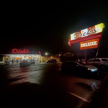Dick's Drive-In - Tried dicks because it was near our Airbnb. It's okay. - Burgers Near Me - Seattle, Washington