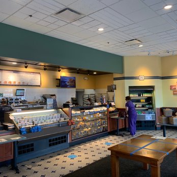 Noah's NY Bagels - the interior of the restaurant - Breakfast & Brunch Near Me - Carmichael, California Noah's NY Bagels - the interior of the restaurant - Breakfast & Brunch Near Me - Carmichael, California