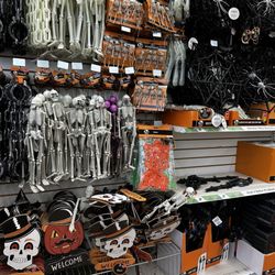 Dollar Tree - Halloween decor