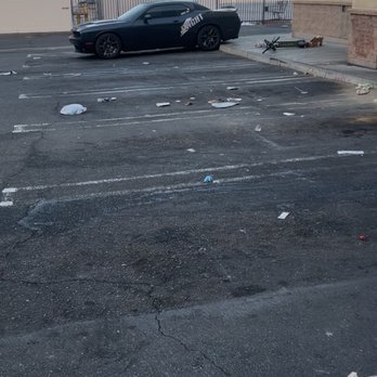 Walgreens - Trash, urine and feces. - Drugstores Near Me - Los Angeles, California