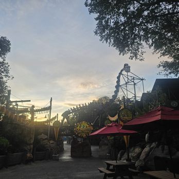 Donald's Dino-Bash - Amusement Parks Near Me Donald's Dino-Bash - Amusement Parks Near Me