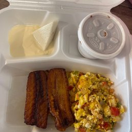 Breakfast plate with Plátanos Breakfast plate with Plátanos