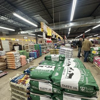 Swint's Feed & Garden Supply, Inc - Pet Stores Near Me - Jonesboro, Georgia Swint's Feed & Garden Supply, Inc - Pet Stores Near Me - Jonesboro, Georgia