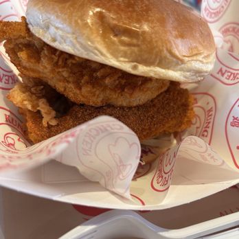 Kung Fu Chicken - FIU - Combo classic sandwich - Fast Food Near Me - Miami, Florida