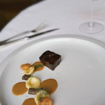 Per Se - Short rib "stroganoff" with orecchiette, morels, crispy bone marrow - French Near Me - New York, New York
