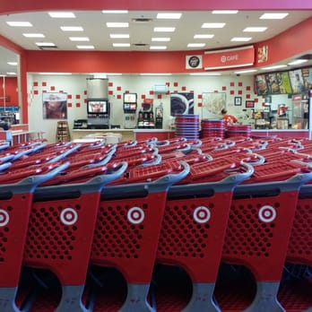 Target - Shopping carts no customers - Department Stores Near Me - Torrance, California Target - Shopping carts no customers - Department Stores Near Me - Torrance, California