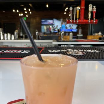Clyde's Hot Chicken - Bar - Sandwiches Near Me - Yorba Linda, California