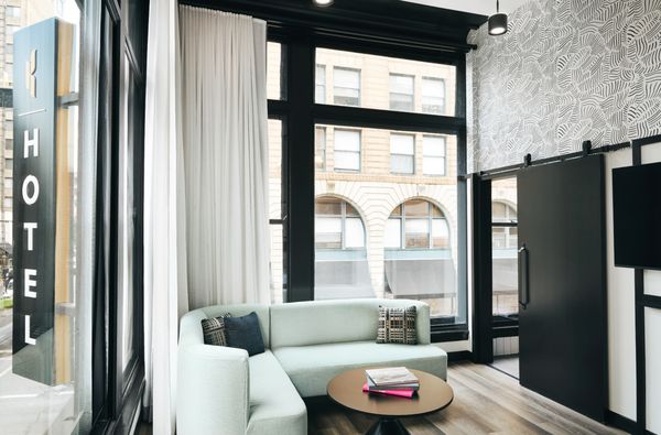 Kinley Cincinnati Downtown, a Tribute Portfolio Hotel by null