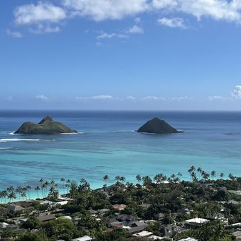 Lanikai Pillbox Hike - Breathtaking views from Pillbox Trail Hike - Hiking Near Me - Kailua, Hawaii Lanikai Pillbox Hike - Breathtaking views from Pillbox Trail Hike - Hiking Near Me - Kailua, Hawaii