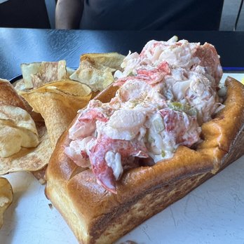 Row 34 - Seaport - Ethel 's Creamy Lobster Roll - New American Near Me - Boston, Massachusetts Row 34 - Seaport - Ethel 's Creamy Lobster Roll - New American Near Me - Boston, Massachusetts