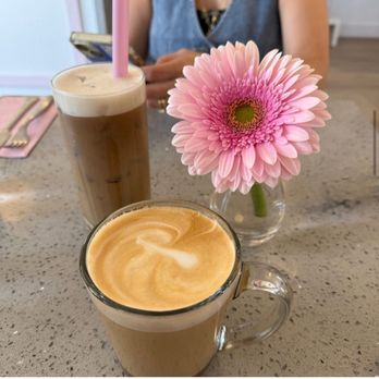 Wonder - Hot lavender latte and iced brown sugar latte - Coffee & Tea Near Me - Palm Desert, California