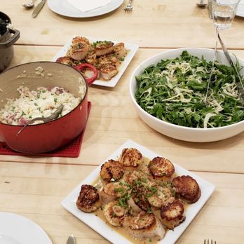 Sur La Table - L-R: saffron risotto w/peas & prosciutto, seared scallops in beurre blanc, shaved fennel salad w/lemon vinaigrette - Kitchen Supplies Near Me - Naperville, Illinois