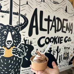 Altadena Cookie - Adorable art by local artist Austin Scott with my soft serve.