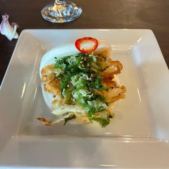 Square Grouper - Islamorada - Steamed Conch Buns - Seafood Near Me - Islamorada, Florida