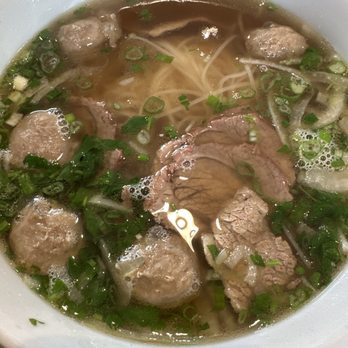 Pho 777 - P11. Brisket and Meatballs Noodle Soup - Vietnamese Near Me - West Valley City, Utah