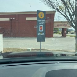 McDonald's - Mobile order spot