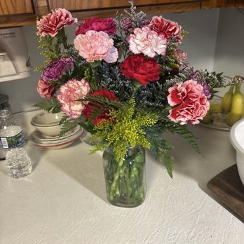 Taylor's Flower Shop - Florists Near Me - Omaha, Nebraska