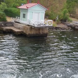 Vaxholmbolaget - Which nice Yelp Lady shares with me this cute Summer Cottage :-)