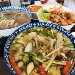 Pho Ontario - Pho dac biet,  wonton noodles, bbq chicken