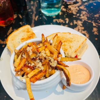Beauty Shop Restaurant - Grilled cheese with veggies and jalapeño jelly - New American Near Me - Memphis, Tennessee