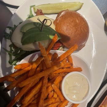 Yard House - Grilled Chicken & Avocado Sandwich - New American Near Me - Indianapolis, Indiana Yard House - Grilled Chicken & Avocado Sandwich - New American Near Me - Indianapolis, Indiana