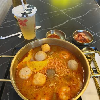 Big Way Hot Pot - Ackroyd - Hot Pot Near Me - Richmond, British Columbia Big Way Hot Pot - Ackroyd - Hot Pot Near Me - Richmond, British Columbia
