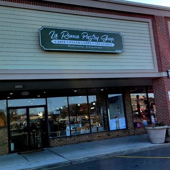 La Roma Pastry Shop - Bakeries Near Me - Oakdale, New York