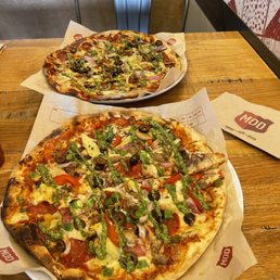 Build your own pizzas. MOD never disappoints!!