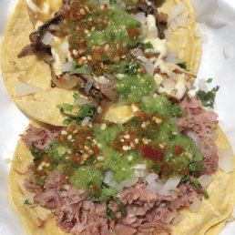 Carnitas and volcan