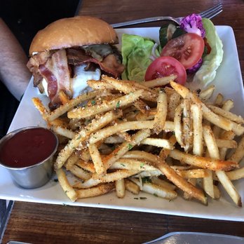 Grace's Table - Kobe Burger - New American Near Me - Napa, California
